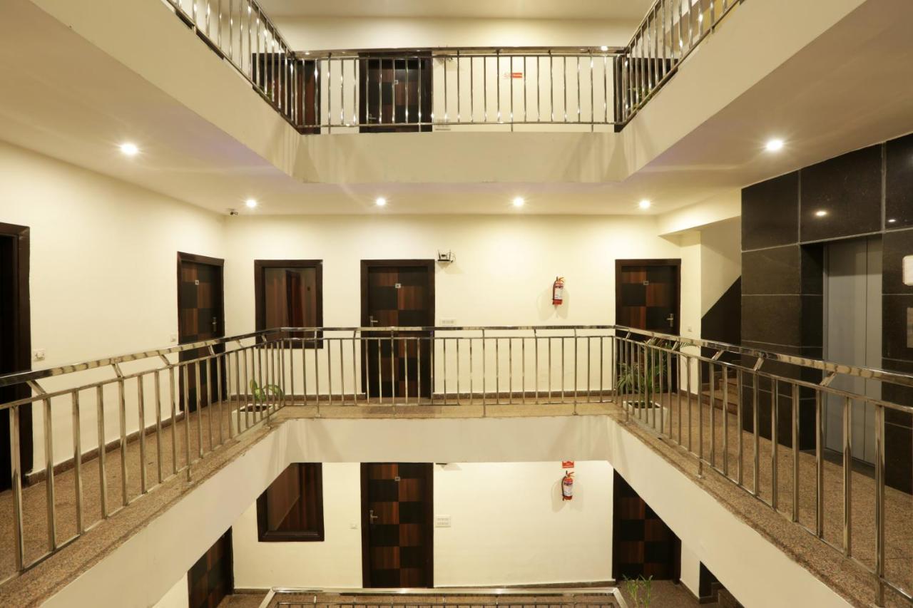 Hotel Airport Star New Delhi Extérieur photo